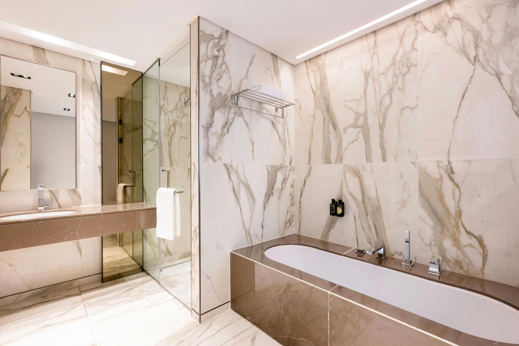 Agora, Doha, Autograph Collection Hotel Lusail Екстериор снимка